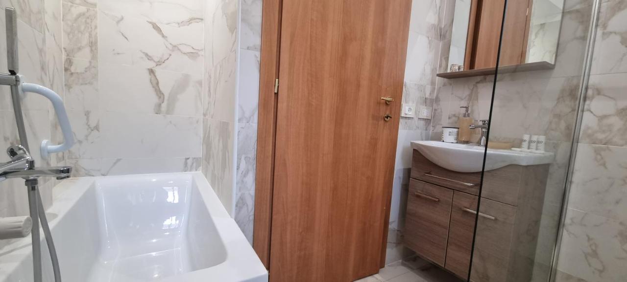 Apartament Altido New Apt 10 Min From Duomo, 25 Min From Linate Mediolan Zewnętrze zdjęcie